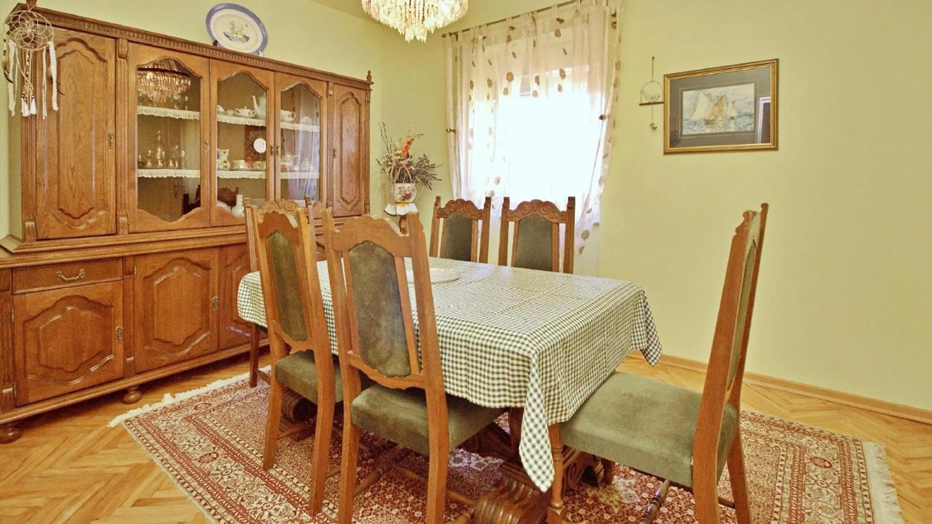Apartment Radosna Silo